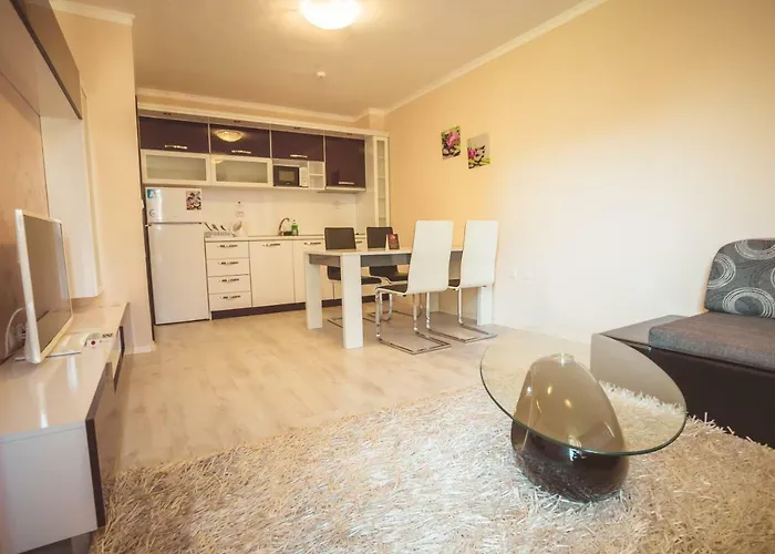 Aparthotel Bahami 3*