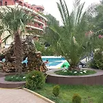 Bahami Lägenhetshotell Slăntjev Brjag