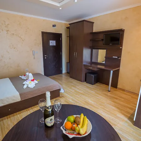 Apartmanhotel Bahami 3*
