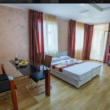 Apartmanhotel Bahami 3*