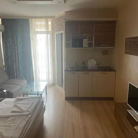 Apart Otel Bahami 3*
