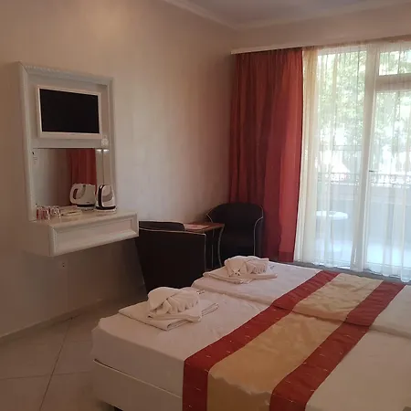 Apartmanhotel Bahami 3*