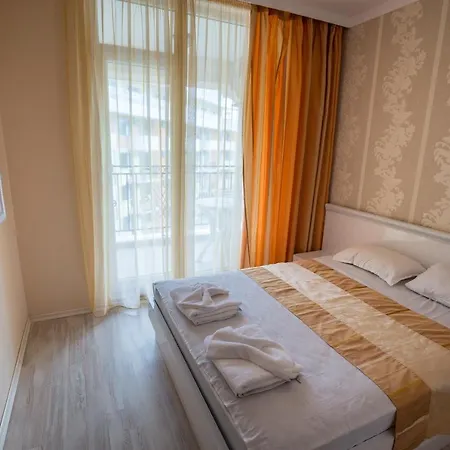 Bahami Hotel apartamentowy Słoneczny Brzeg