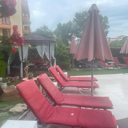 Ξενοδοχείο με διαμερίσματα Bahami 3*