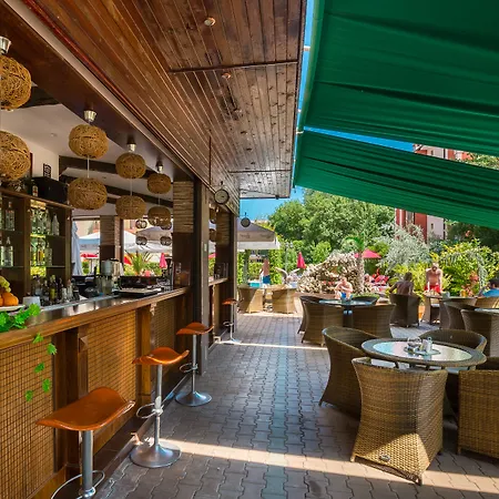 Bahami Σάνι Μπιτς