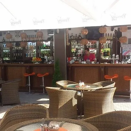 Bahami Apartmanhotel 3*