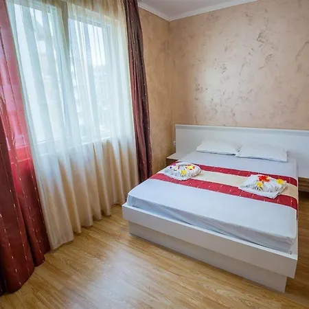 Ξενοδοχείο με διαμερίσματα Bahami 3*